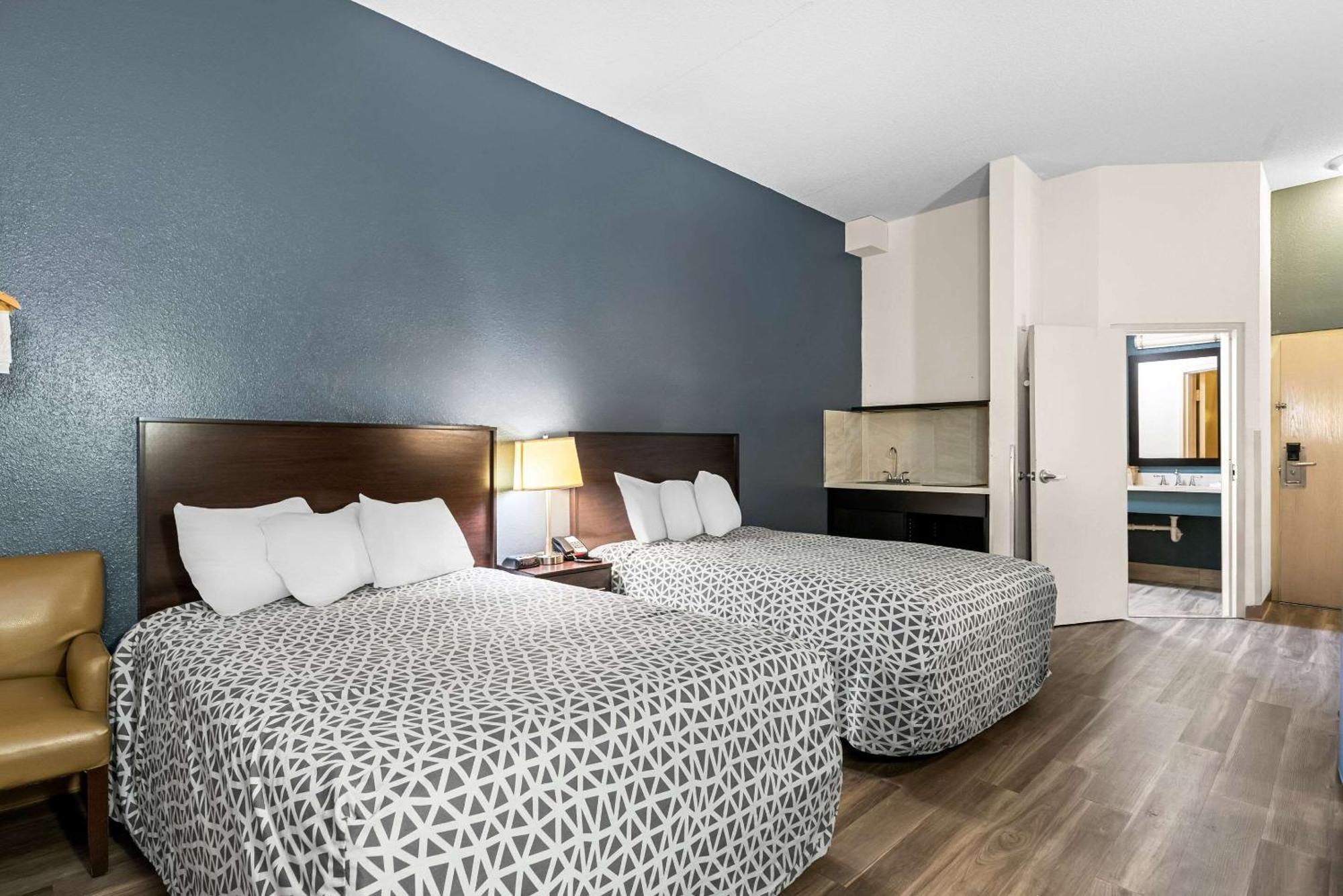 Suburban Orlando - Ocoee-winter Garden 2*
